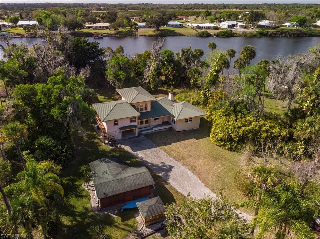 671 Live Oak LN LABELLE, FL 33935