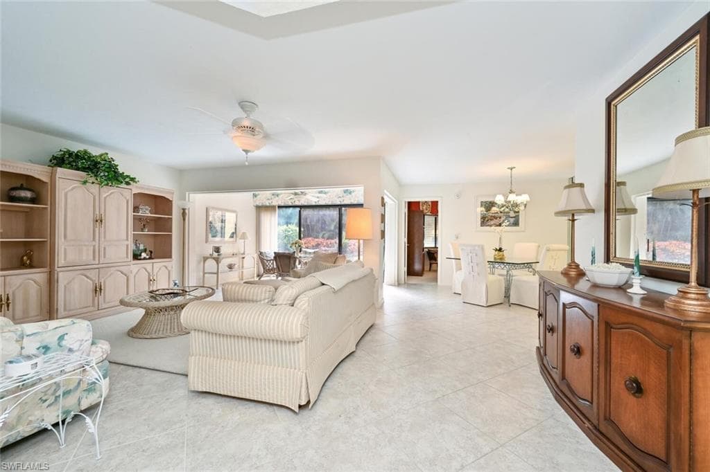 592 Beachwalk CIR N-104 NAPLES, FL 34108