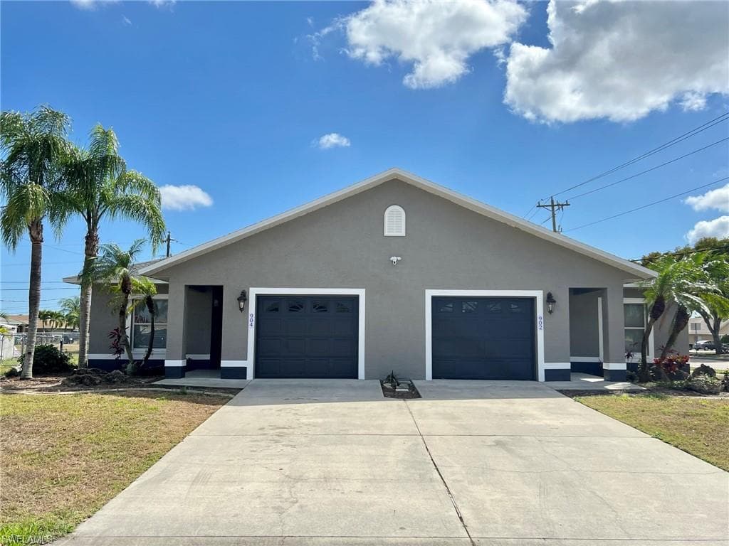 904 SE 13th TER CAPE CORAL, FL 33990