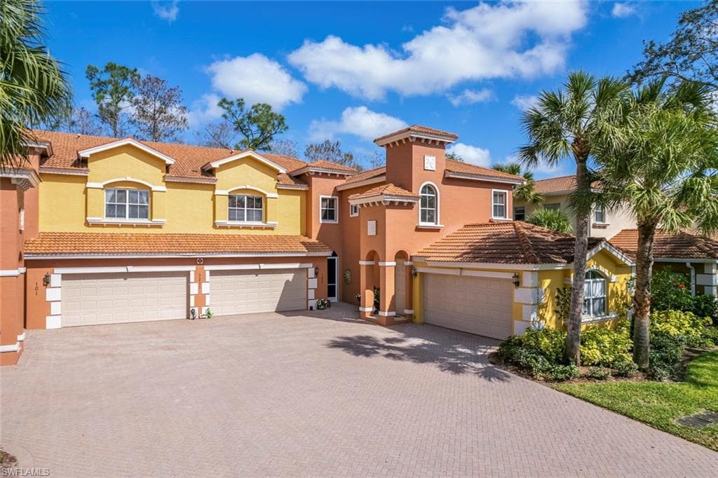 7211 Bergamo WAY 202 FORT MYERS, FL 33966