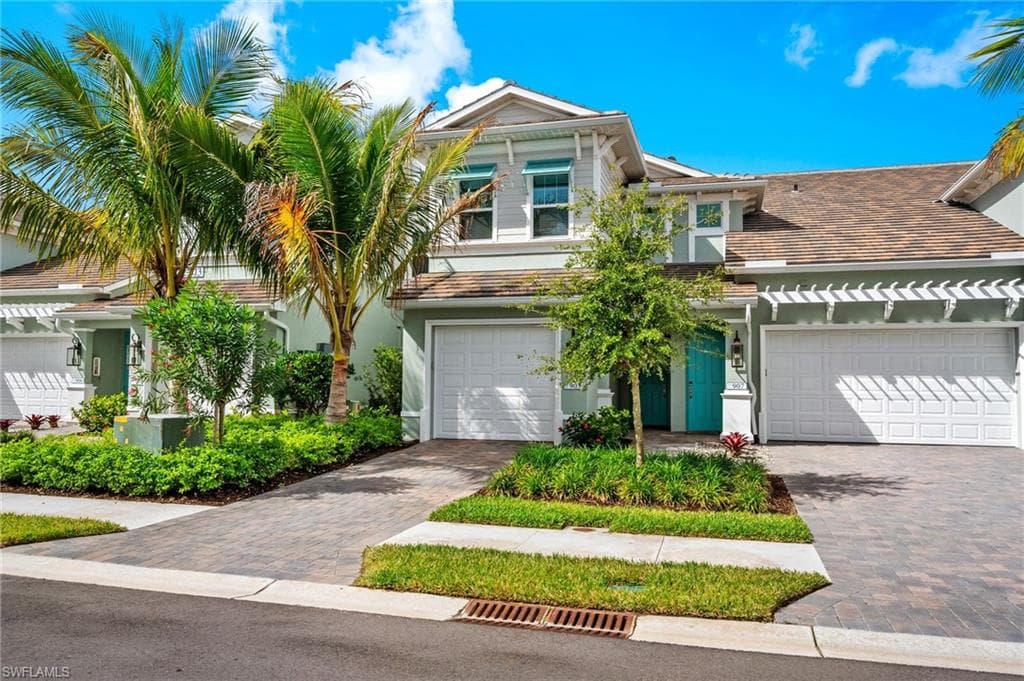 2303 Sawyers Hill RD 903 NAPLES, FL 34120
