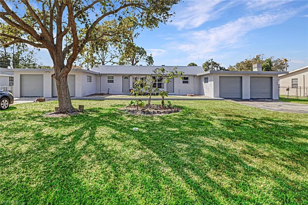 4516 / 4518 Normandy DR NAPLES, FL 34112