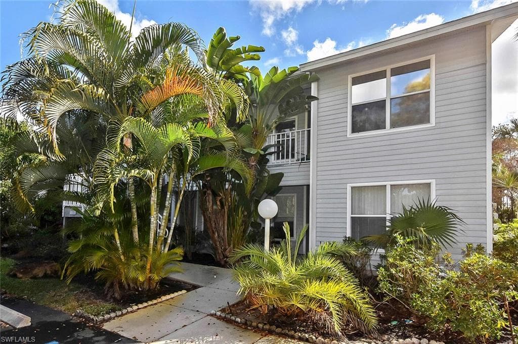 1895 Courtyard WAY B-103