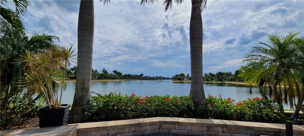 4855 Carriage CT NAPLES, FL 34114