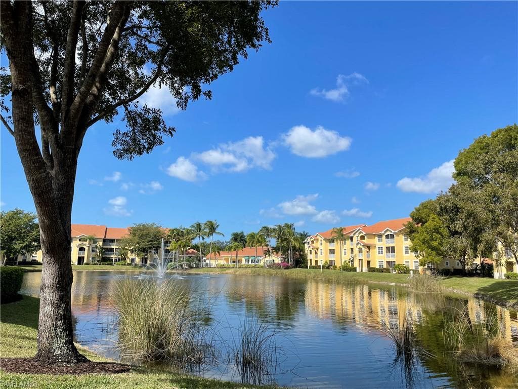 4700 Saint Croix LN 315 NAPLES, FL 34109