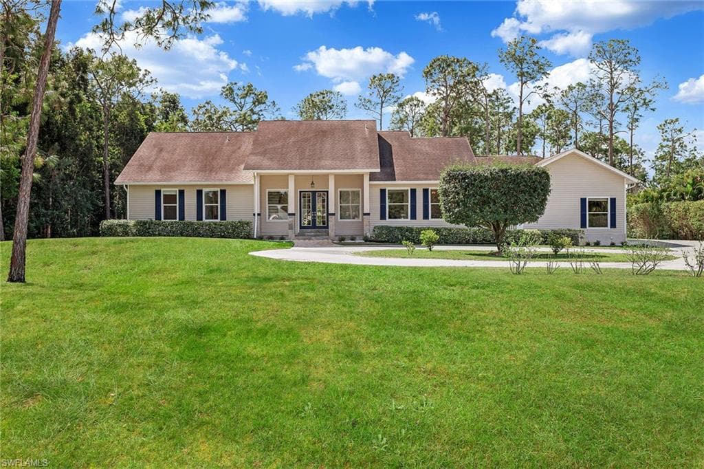 5790 Standing Oaks LN NAPLES, FL 34119