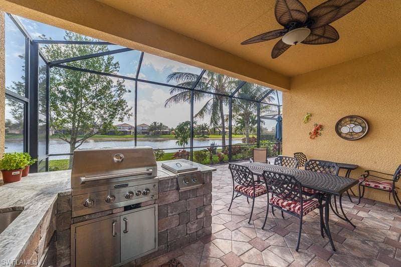 2734 Cinnamon Bay CIR NAPLES, FL 34119
