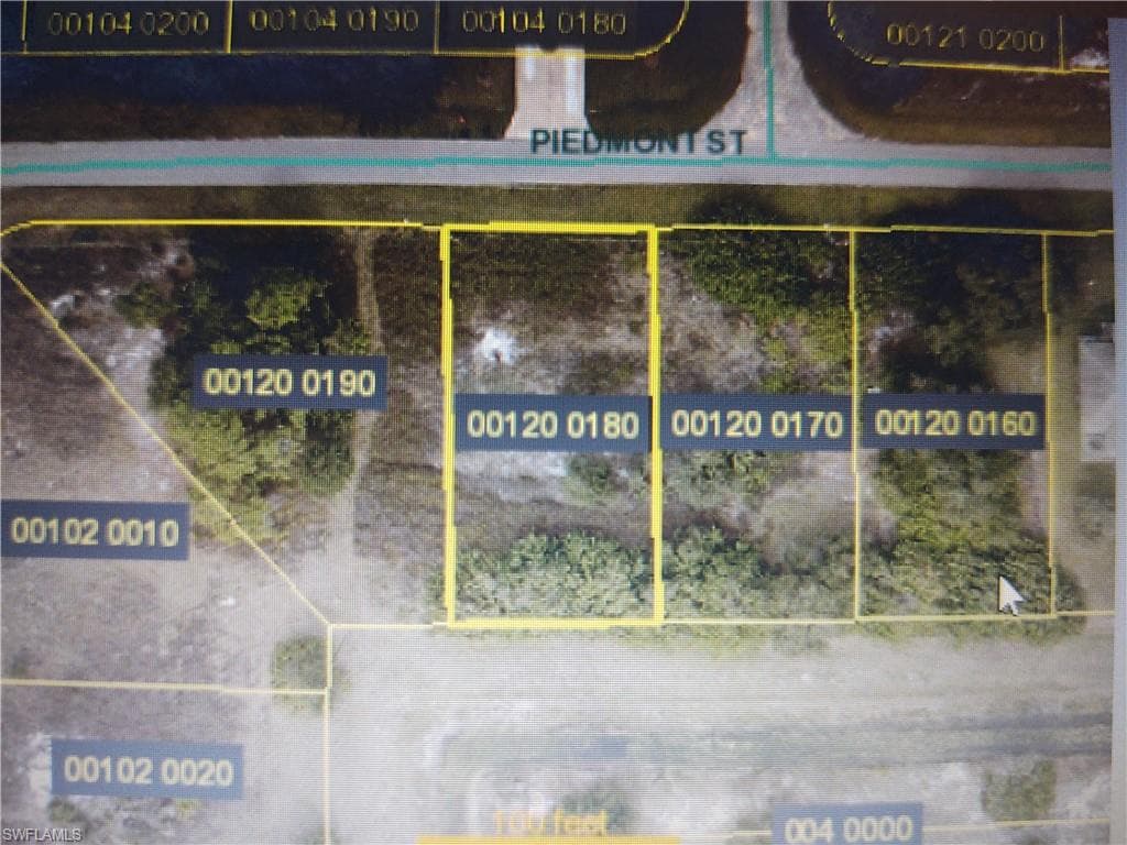 460 Piedmont ST LEHIGH ACRES, FL 33974