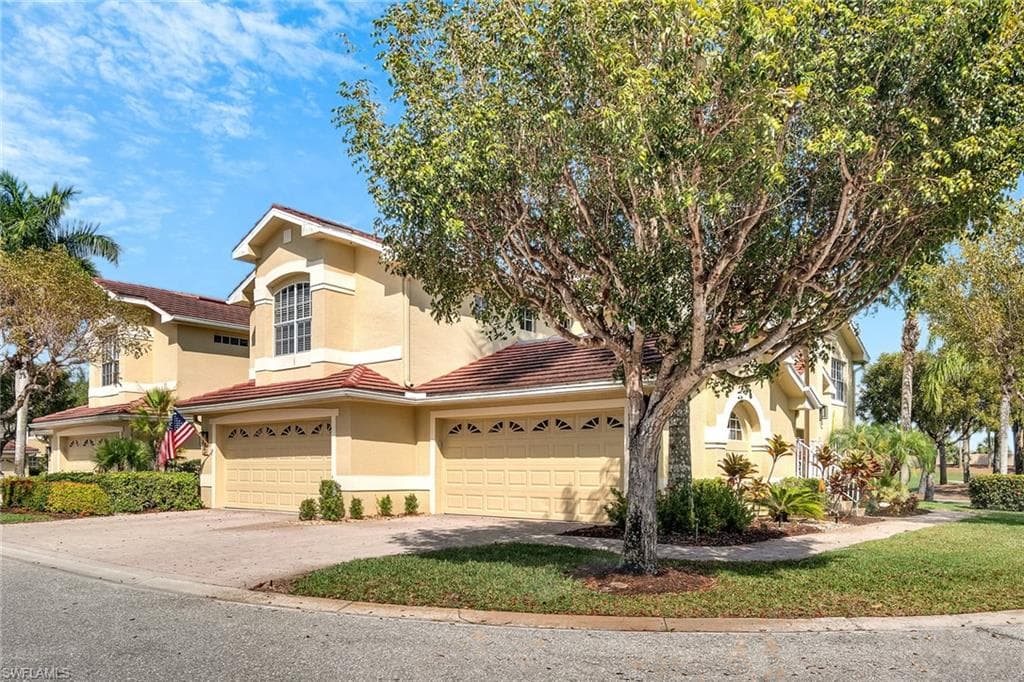 7000 Pinnacle LN 1402 NAPLES, FL 34110