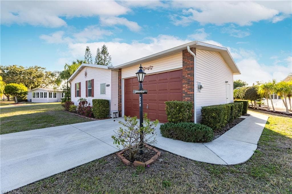 19833 Frenchmans CT NORTH FORT MYERS, FL 33903