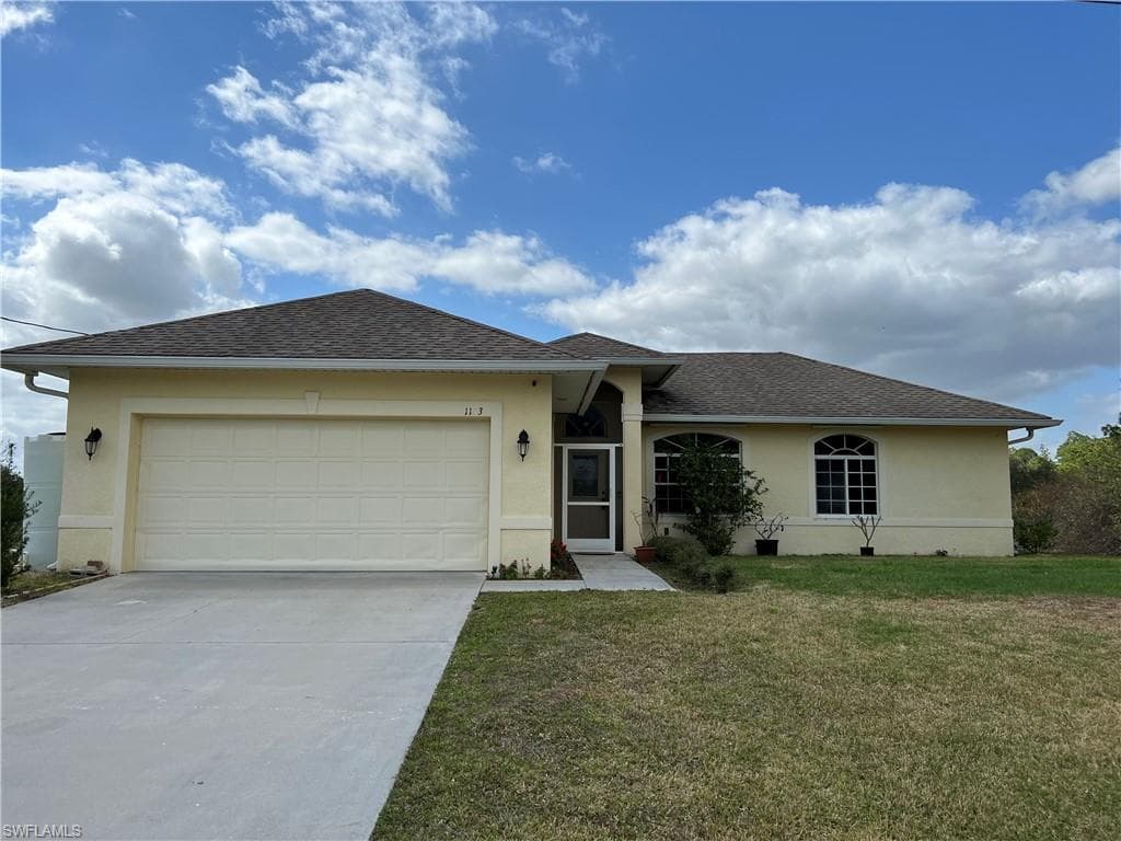 1123 Columbus AVE LEHIGH ACRES, FL 33972