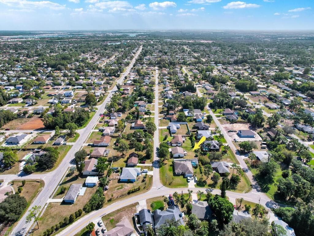 8318 Bamboo RD FORT MYERS, FL 33967
