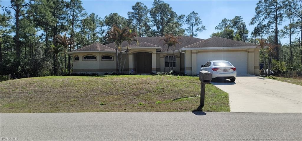 2104 E 13th ST LEHIGH ACRES, FL 33972