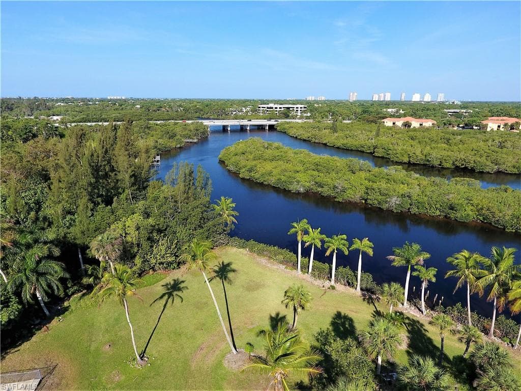 27285 Arroyal RD BONITA SPRINGS, FL 34135
