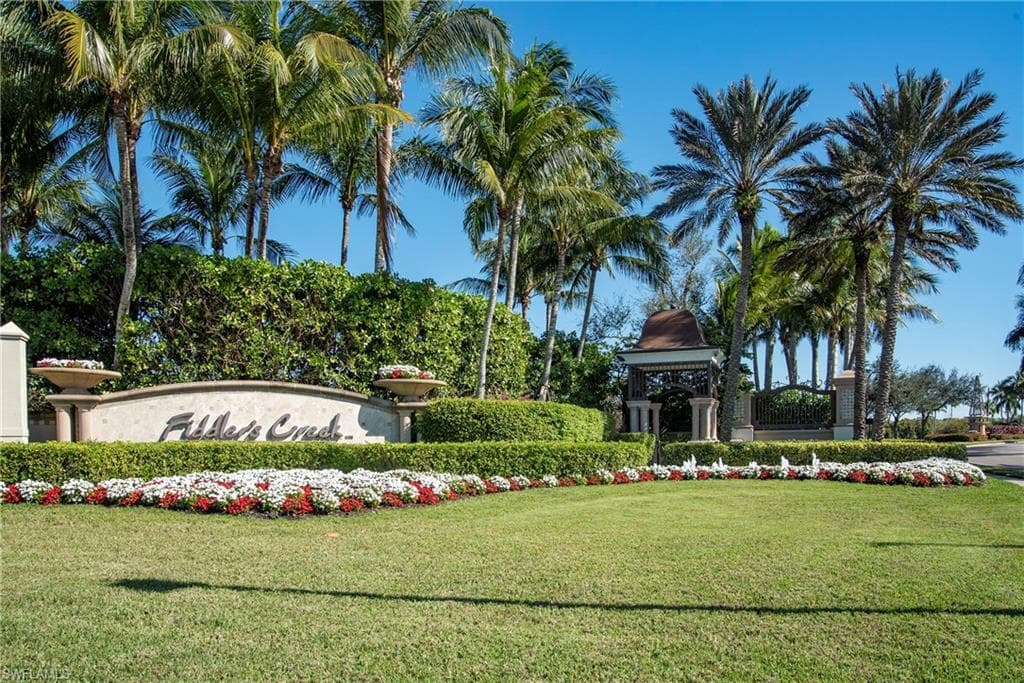 9239 Tesoro LN 3-204 NAPLES, FL 34114