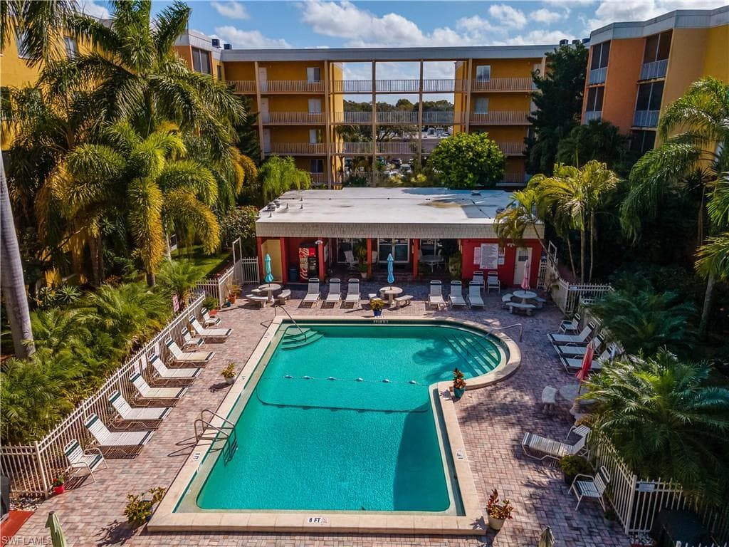 2366 E Mall DR 202 FORT MYERS, FL 33901