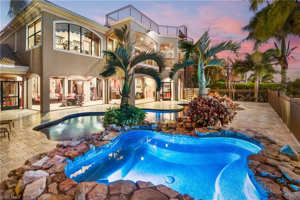 3840 Surfside BLVD CAPE CORAL, FL 33914
