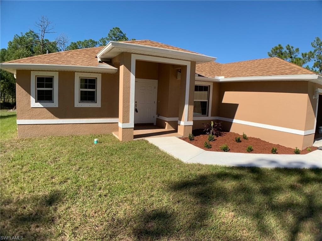 320 Canton AVE LEHIGH ACRES, FL 33936