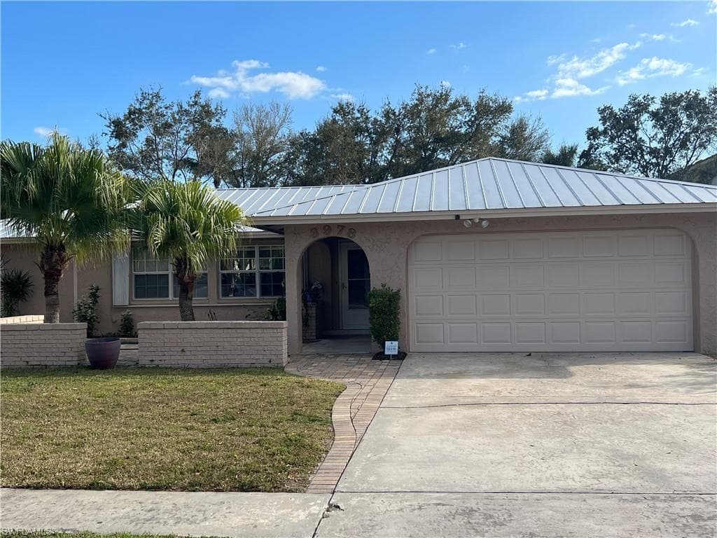 3978 Ascot LN FORT MYERS, FL 33919