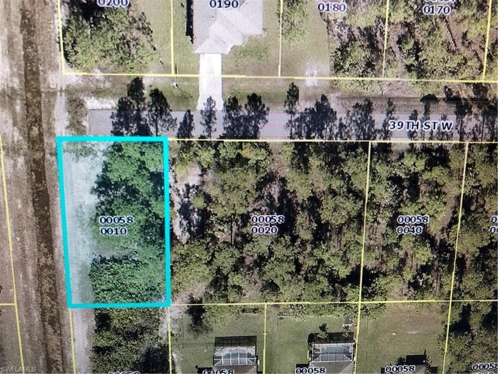 1106 W 11th ST LEHIGH ACRES, FL 33972