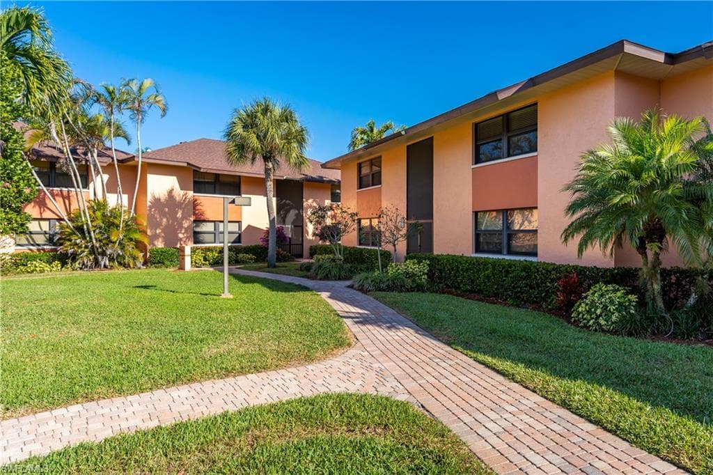 1522 Mainsail DR 24-A NAPLES, FL 34114
