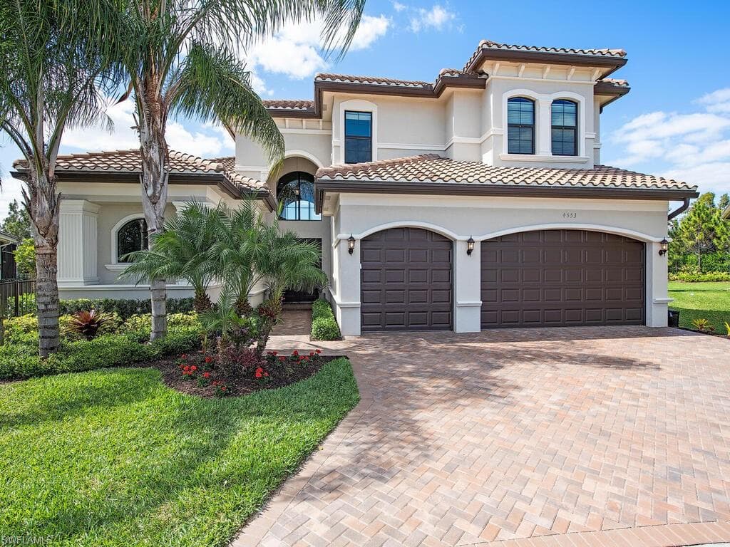 4553 Azalea DR NAPLES, FL 34119