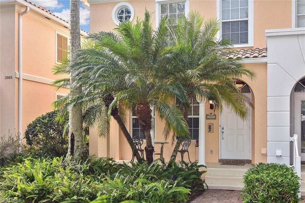 3572 Islandwalk CIR NAPLES, FL 34119
