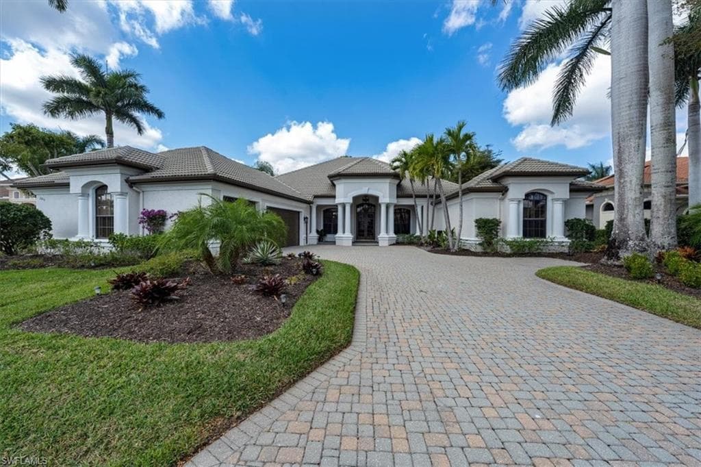 2815 Wild Orchid CT NAPLES, FL 34119