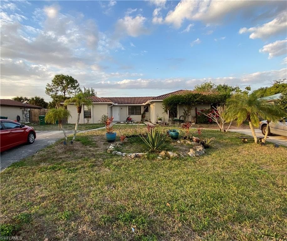 5301 25th AVE SW NAPLES, FL 34116