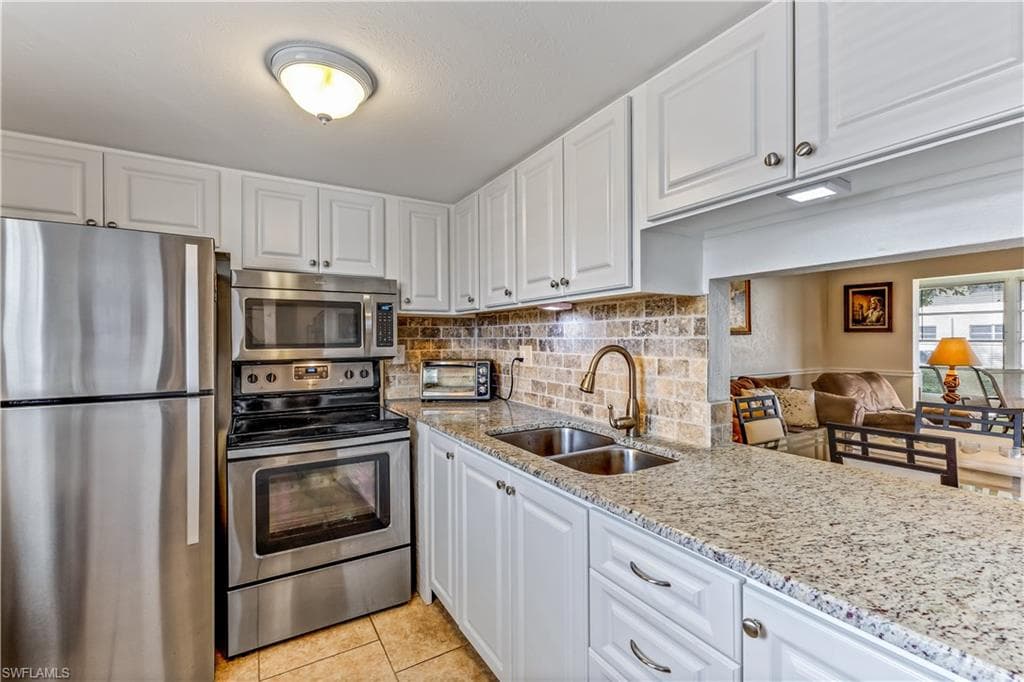 1105 Tropic TER NORTH FORT MYERS, FL 33903