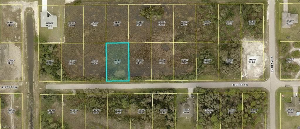 3312 41st ST SW LEHIGH ACRES, FL 33976