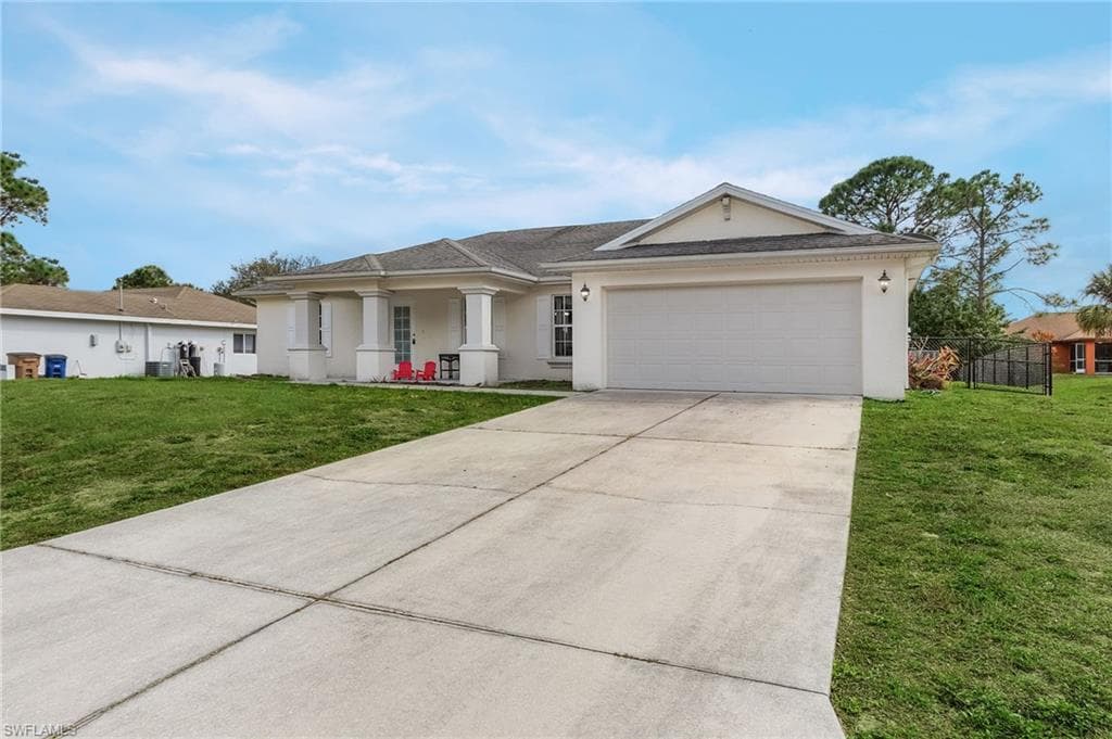 3015 49th ST W LEHIGH ACRES, FL 33971