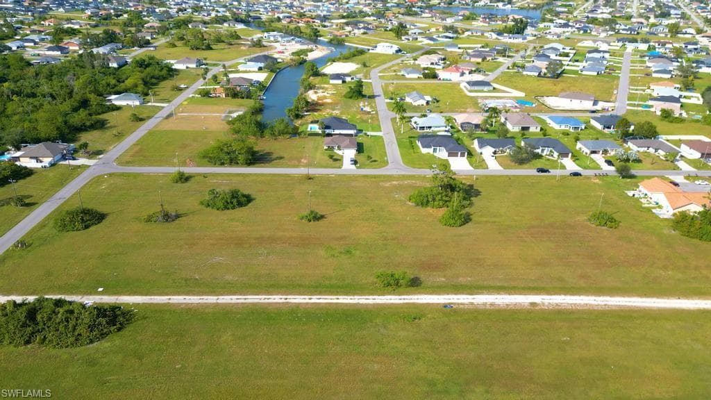 630 4th TER CAPE CORAL, FL 33909