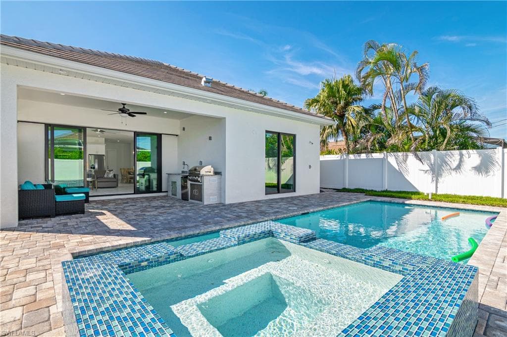 773 93rd AVE N NAPLES, FL 34108