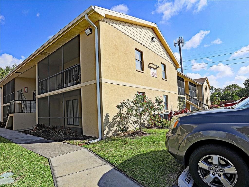 5309 Summerlin RD 914 FORT MYERS, FL 33919