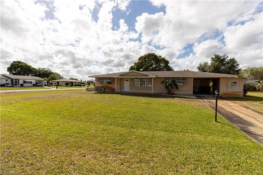 1814 Reid ST LEHIGH ACRES, FL 33936