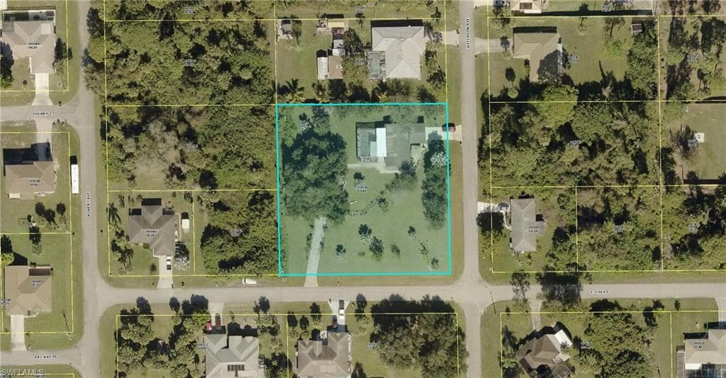 703 Jefferson AVE LEHIGH ACRES, FL 33936