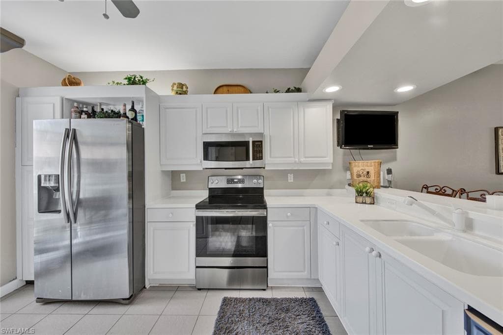 2265 Hidden Lake DR 3503 NAPLES, FL 34112