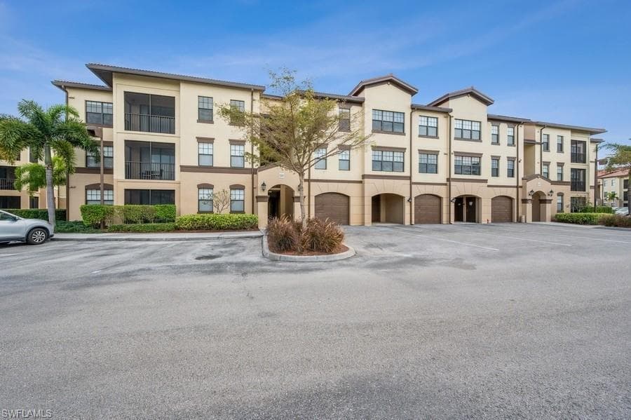 12940 Positano CIR 301 NAPLES, FL 34105