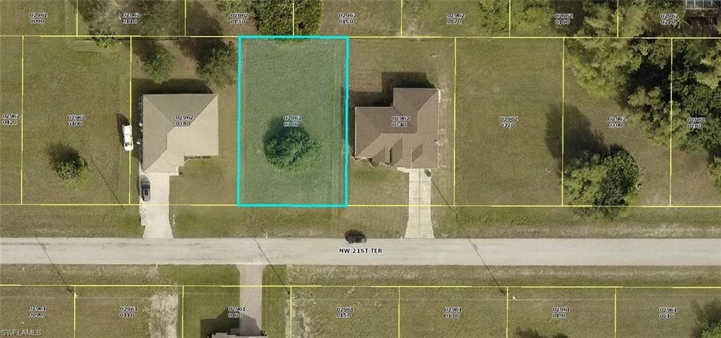 1021 21st TER CAPE CORAL, FL 33993