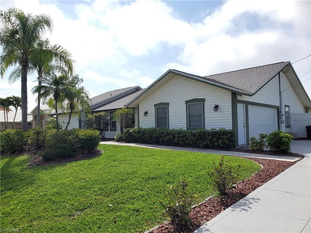 2914 SW 38th ST CAPE CORAL, FL 33914