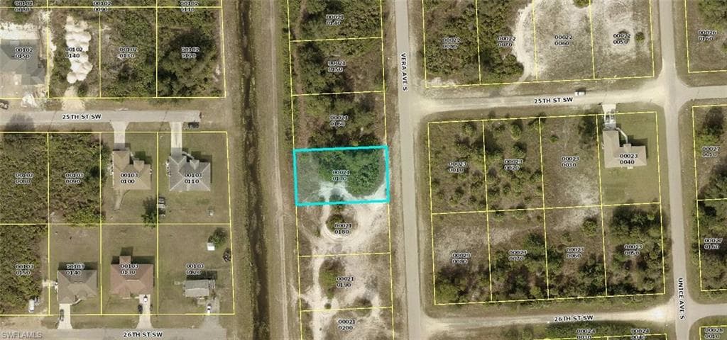2500 Vera AVE S LEHIGH ACRES, FL 33976