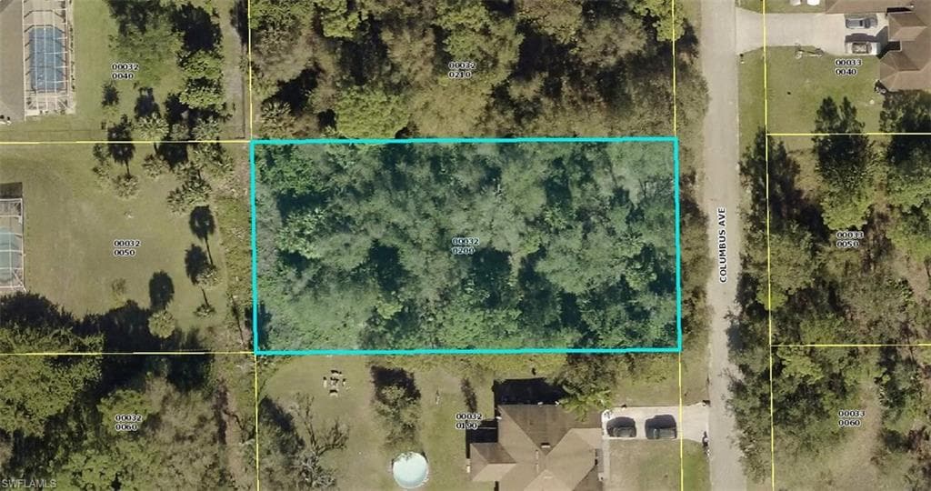 615 Columbus AVE LEHIGH ACRES, FL 33972