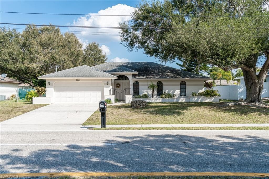3307 Santa Barbara BLVD CAPE CORAL, FL 33914