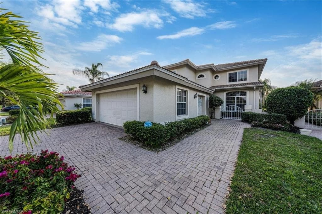 5747 Persimmon WAY NAPLES, FL 34110