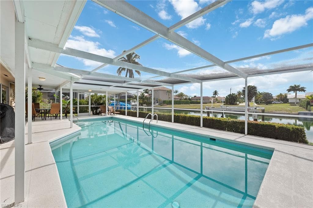 577 Seagrape DR MARCO ISLAND, FL 34145