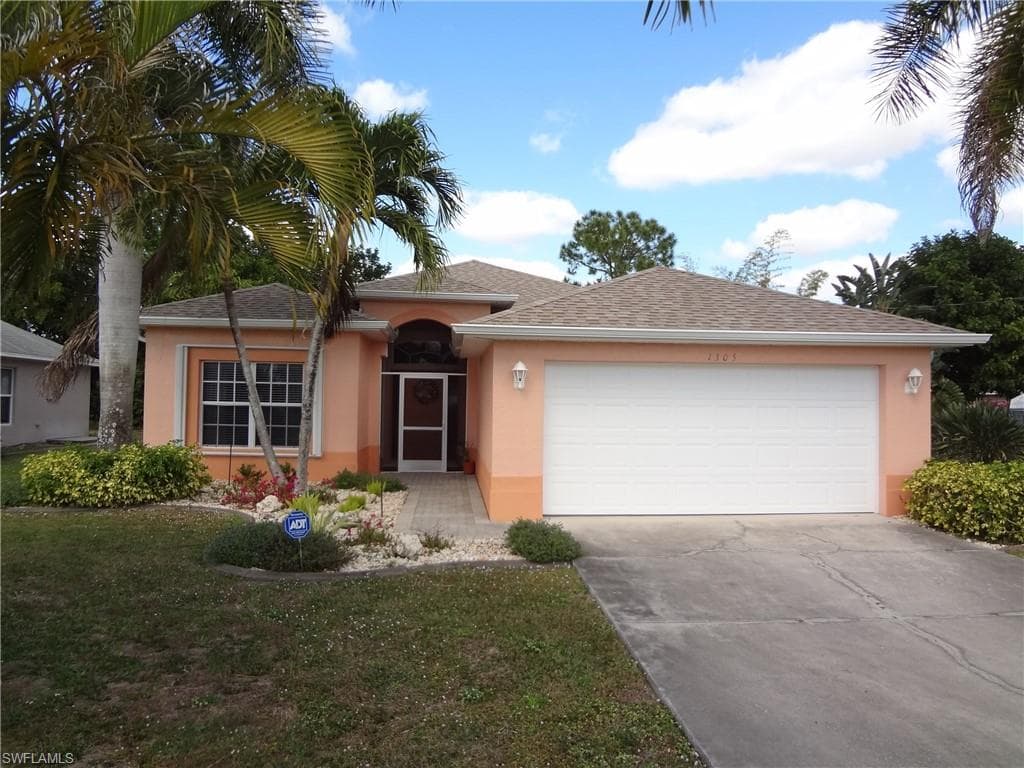 1305 SE 38th TER CAPE CORAL, FL 33904