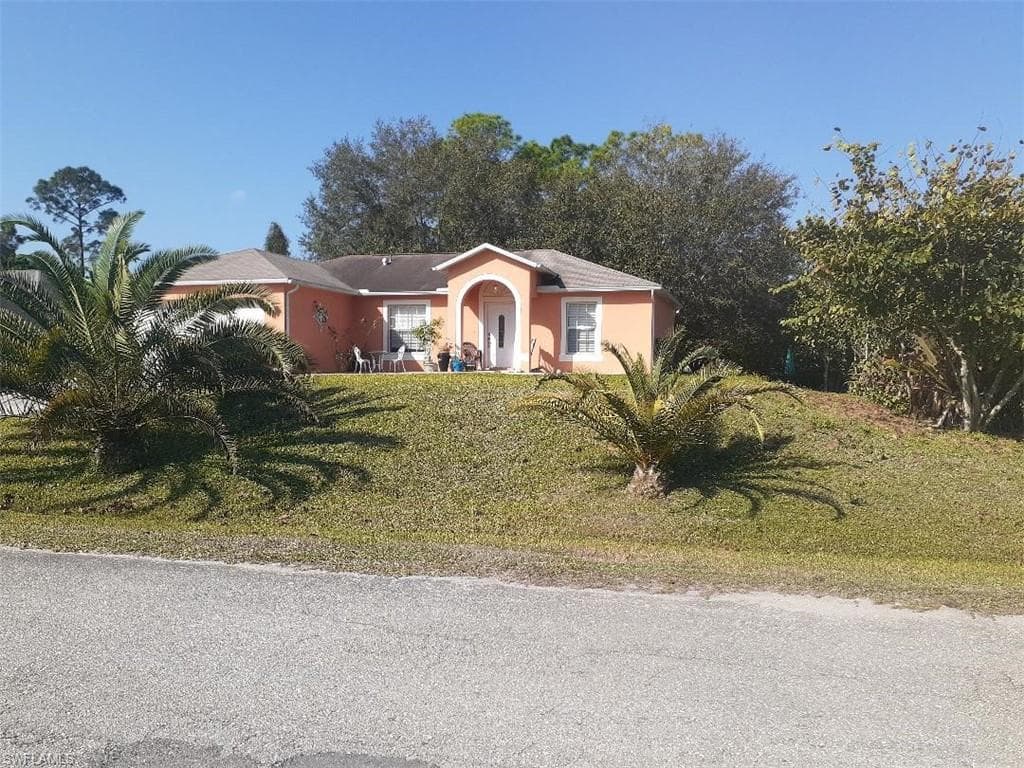 723 Roosevelt AVE LEHIGH ACRES, FL 33936