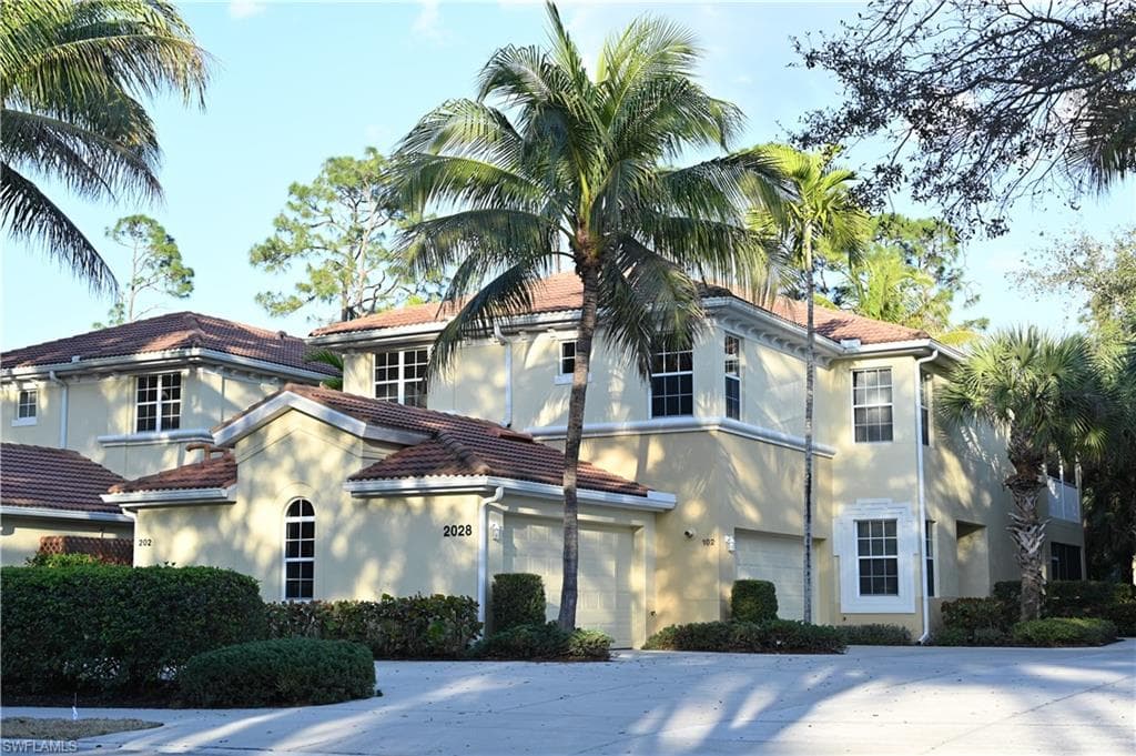 2028 Tarpon Bay DR N 202 NAPLES, FL 34119