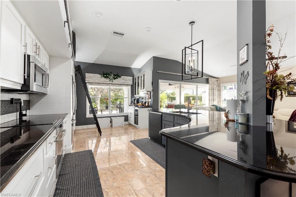 8798 Fawn Ridge DR FORT MYERS, FL 33912